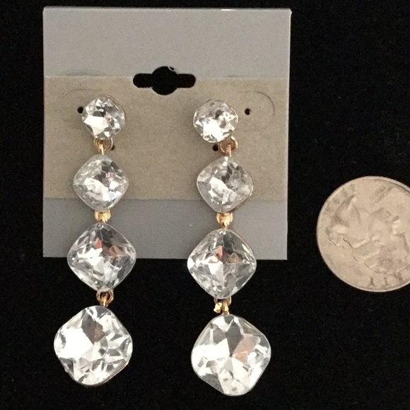 Goldtone Dangle Earrings - Picture 2 of 3